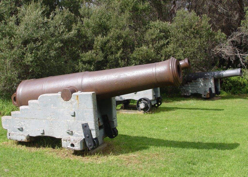 68 pounder Muzzle Loader Cannon