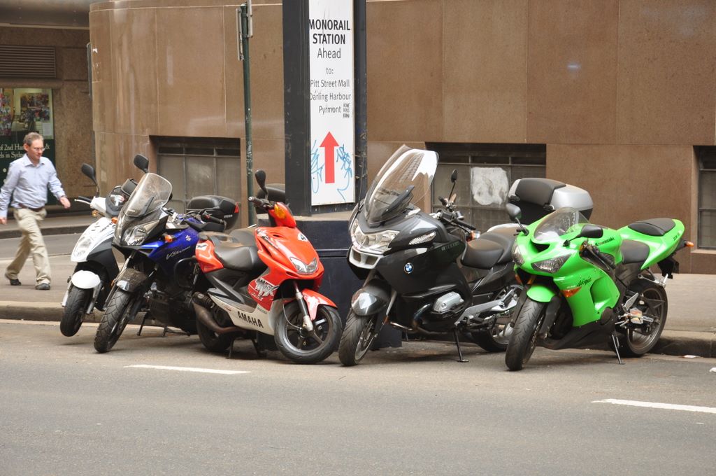Motorbikes and scooters in Sydney CBD